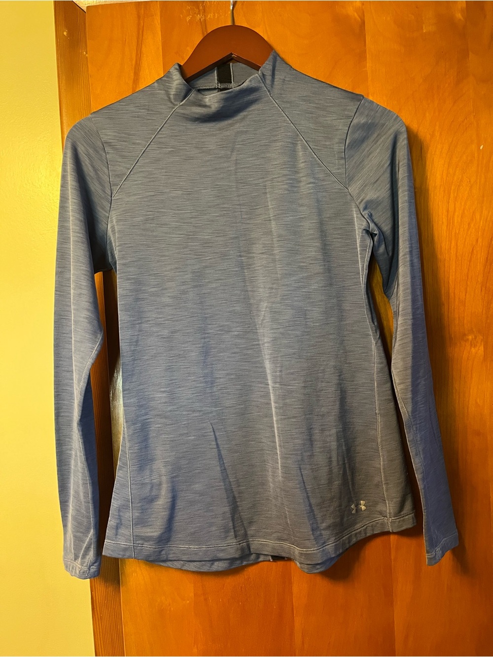 Under Armour Heathered grey Long Sleeve Performance Shirt